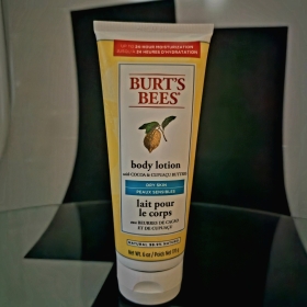 Burt's Bees Body Lotion With Cocoa & Cupuacu Butters