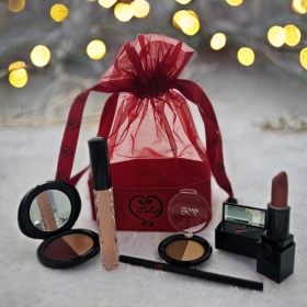 Lola Cosmetics Pamper Gift Make Up Set 5 PCS